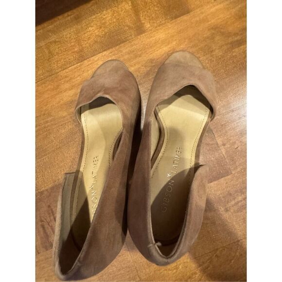 Woman’s Gibson Latimer 4 inch sheep leather heels - Picture 3 of 5